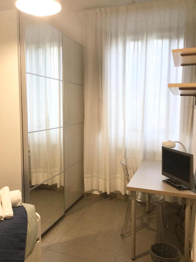 Casa Vittoria - A Pochi Passi Da Porta Romana Lägenhet Siena Exteriör bild